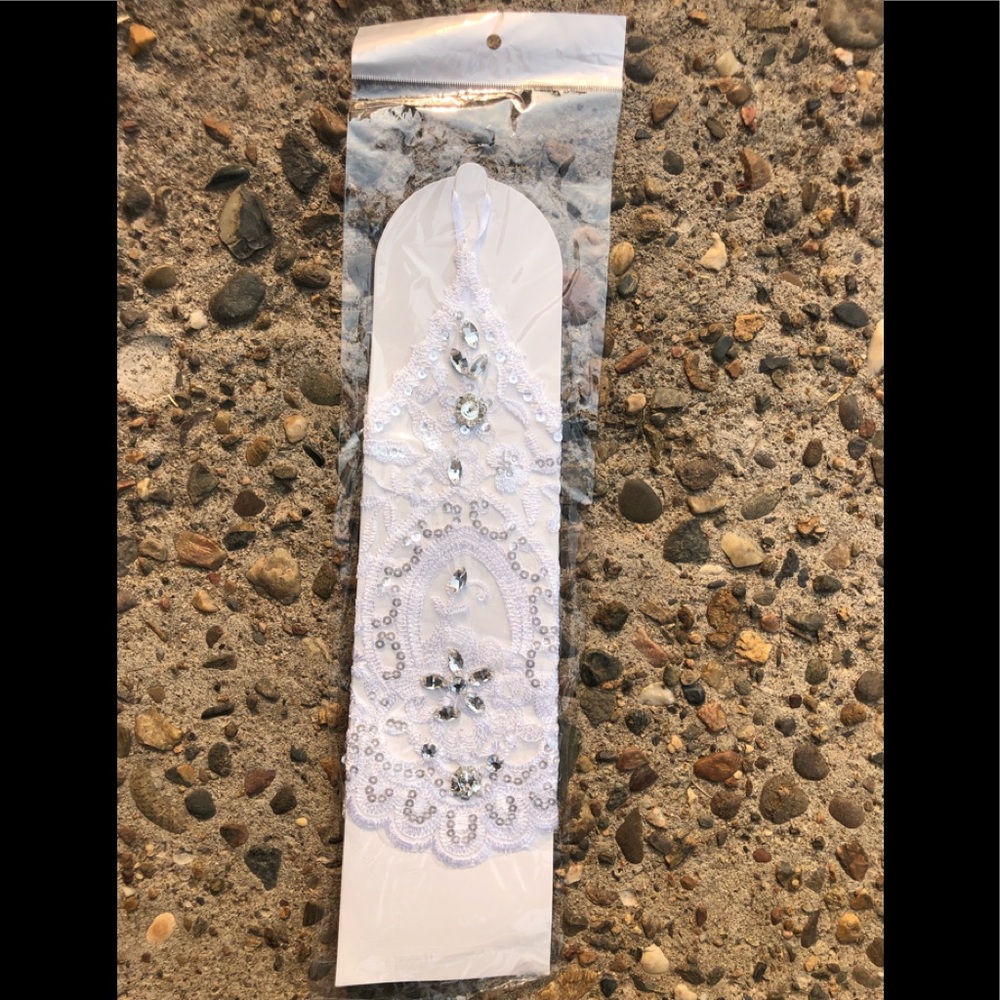 Wedding gloves